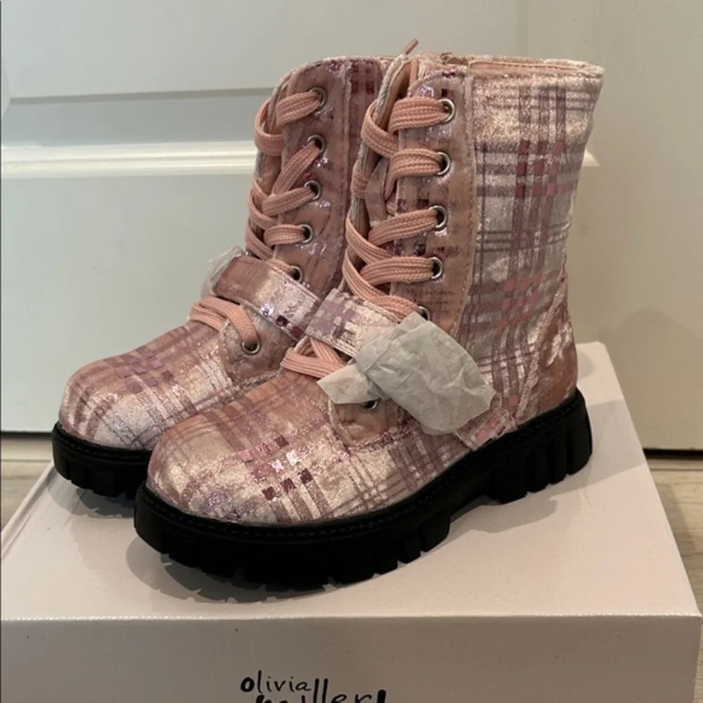 Olivia Miller Girl! Pink plaid high top combat boots size 11 NEW
